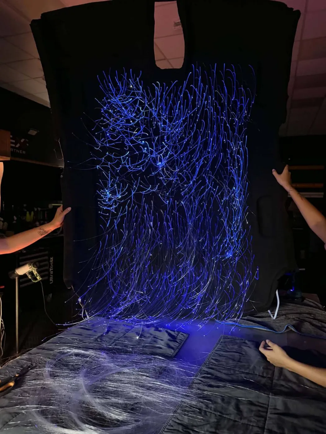 Ciel de toit fibré allumé en bleu avant repose